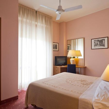 Hotel Gloria Salsomaggiore Terme Phòng bức ảnh