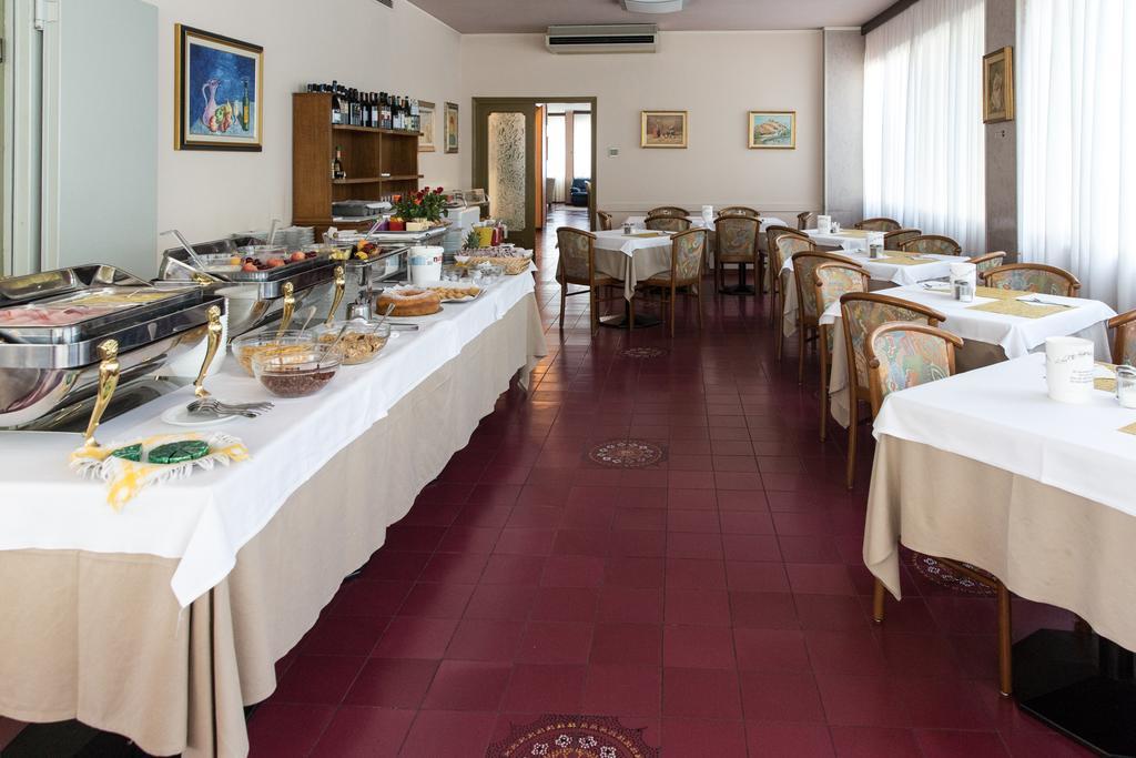 Hotel Gloria Salsomaggiore Terme Ngoại thất bức ảnh