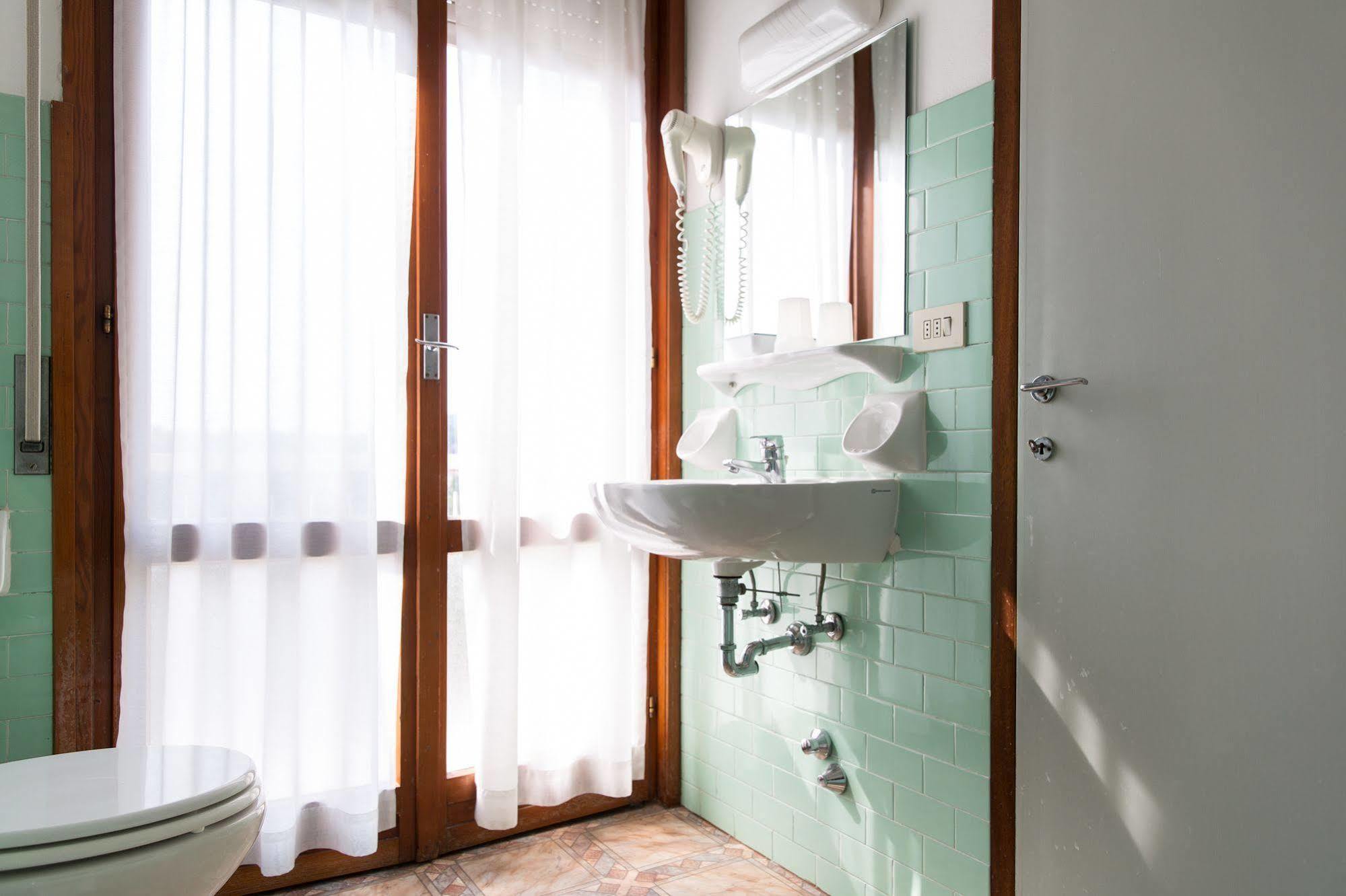 Hotel Gloria Salsomaggiore Terme Ngoại thất bức ảnh