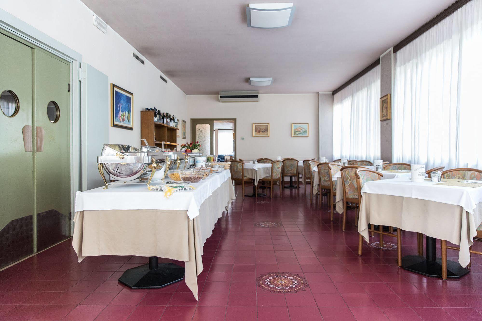 Hotel Gloria Salsomaggiore Terme Ngoại thất bức ảnh